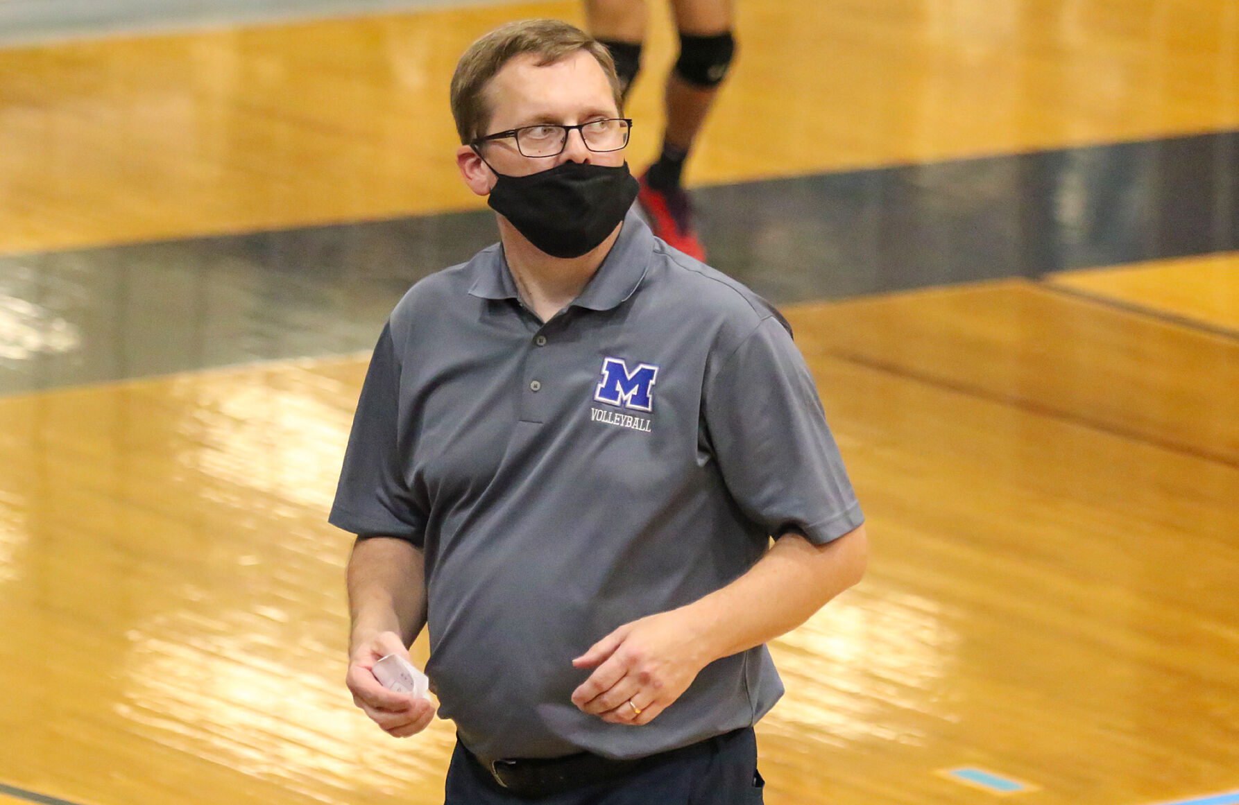 Belleville East vs. Alton Marquette boys volleyball